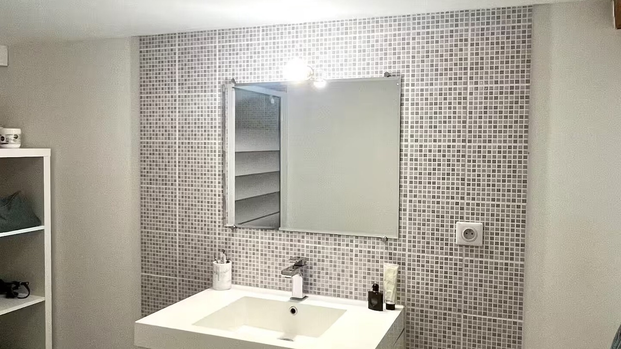 Photo of Bathroom in Saint-Chamas