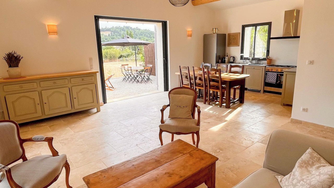 Photo of Livingroom in Rustrel