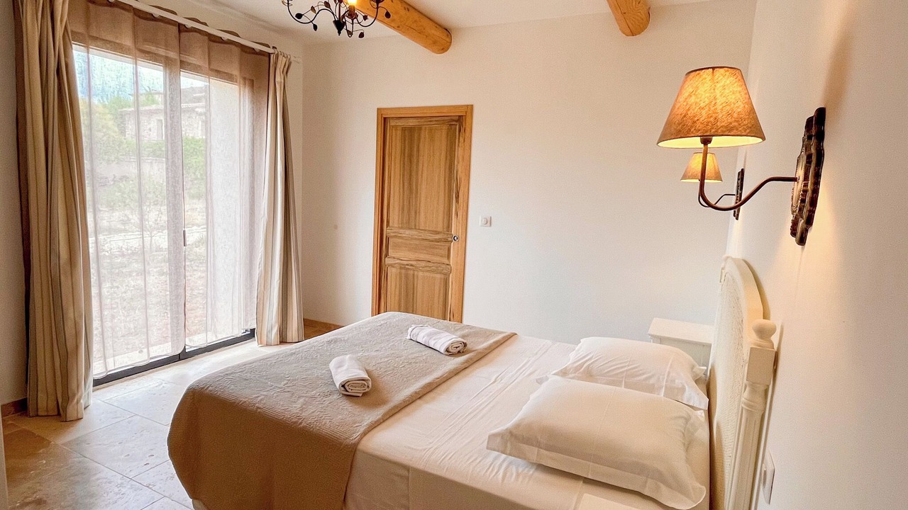 Photo of Bedroom in Rustrel