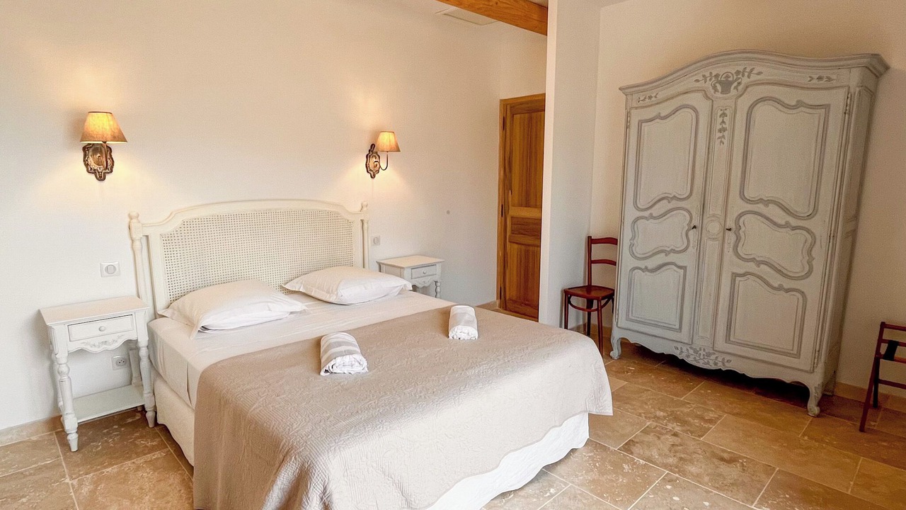 Photo of Bedroom in Rustrel