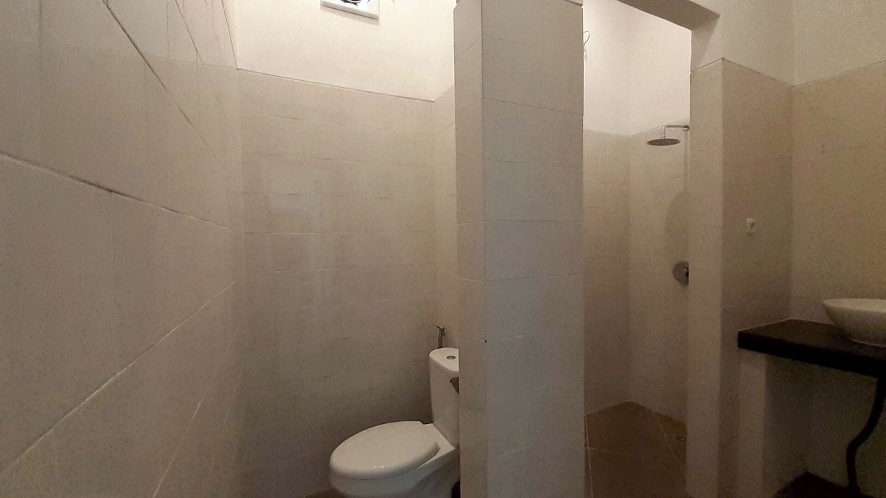 Photo of Bathroom in Bukti