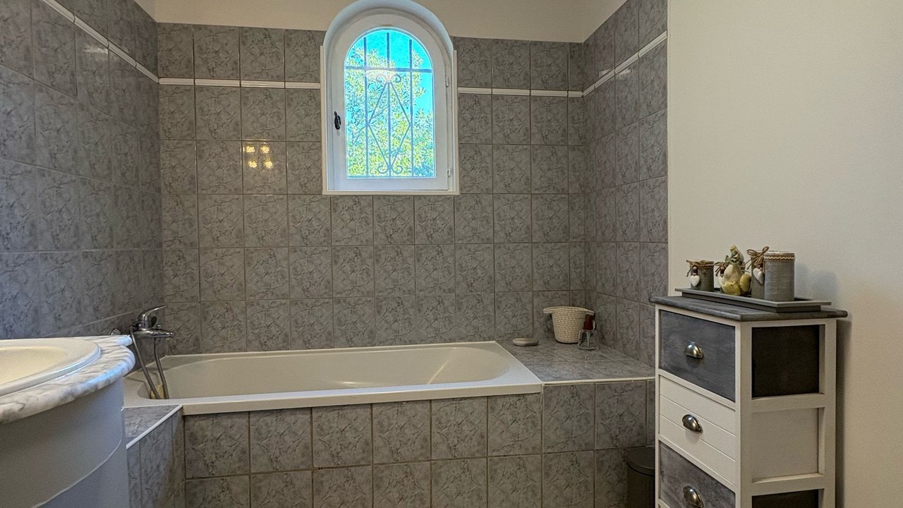 Photo of Bathroom in Saze