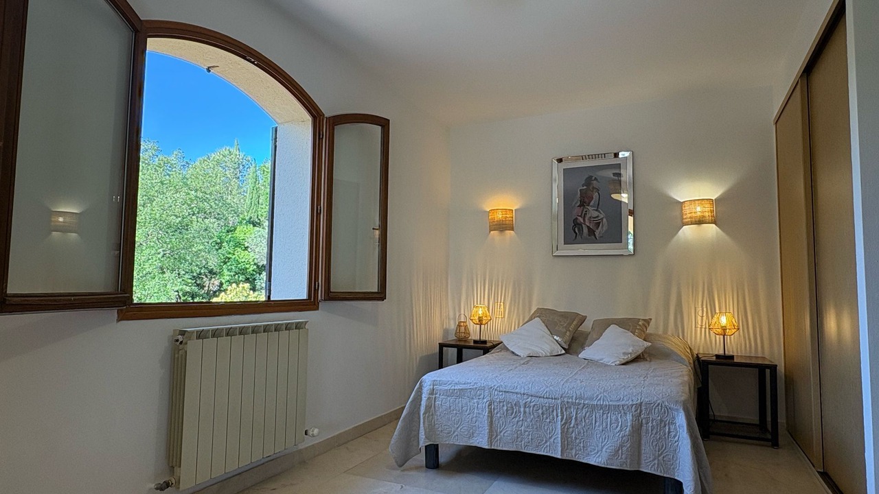 Photo of Bedroom in Saze