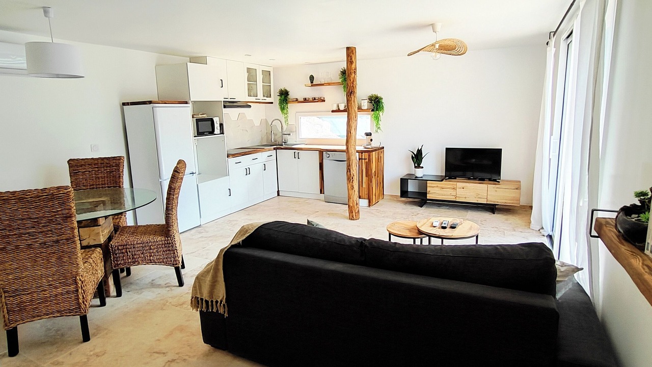 Photo of Livingroom in Saint-Mitre-les-Remparts