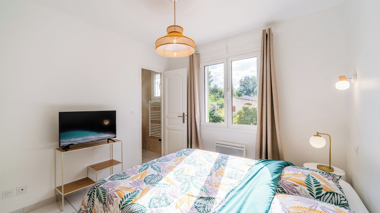 Photo of Bedroom in Caumont-sur-Durance
