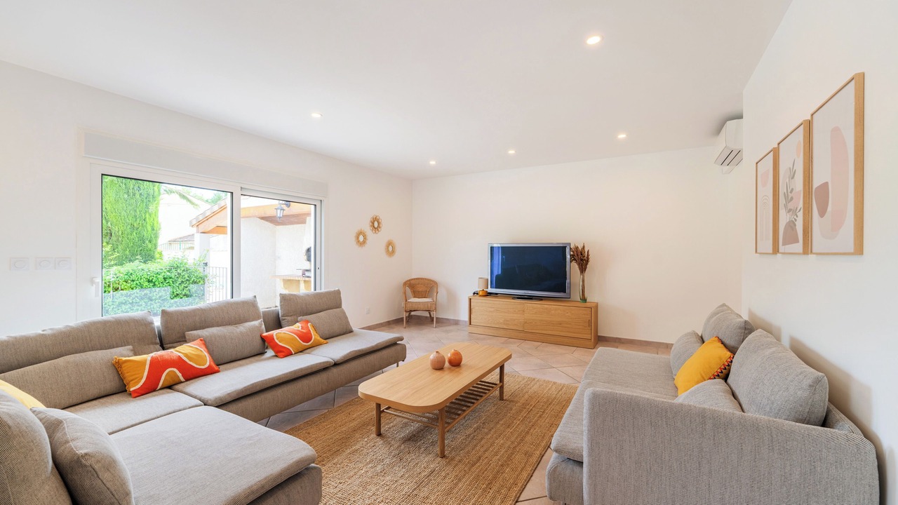 Photo of Livingroom in Caumont-sur-Durance