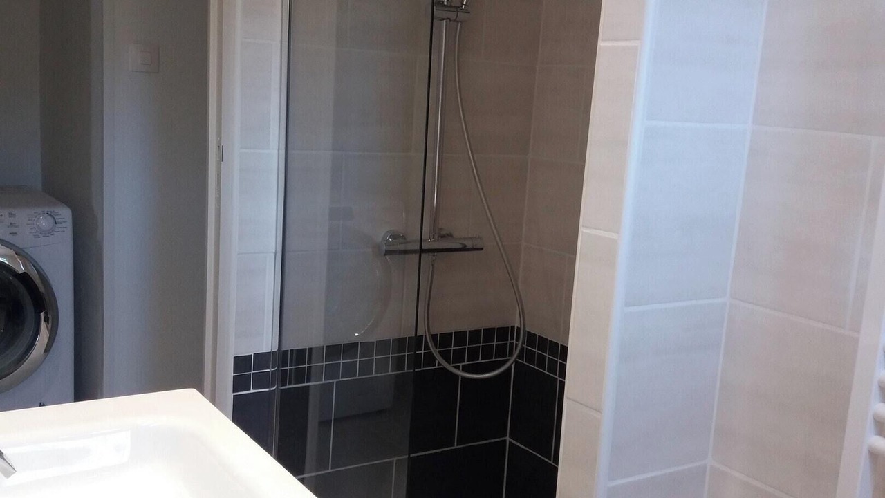 Photo of Bathroom in Velleron