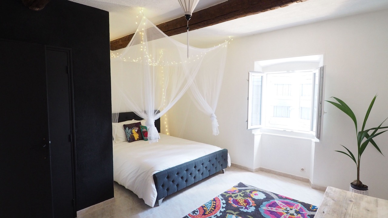 Photo of Bedroom in Pernes-les-Fontaines