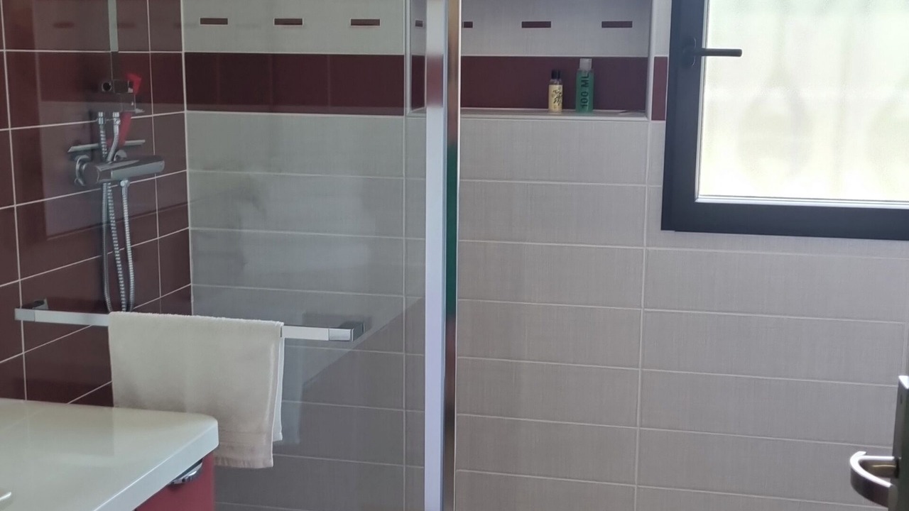 Photo of Bathroom in Tourves
