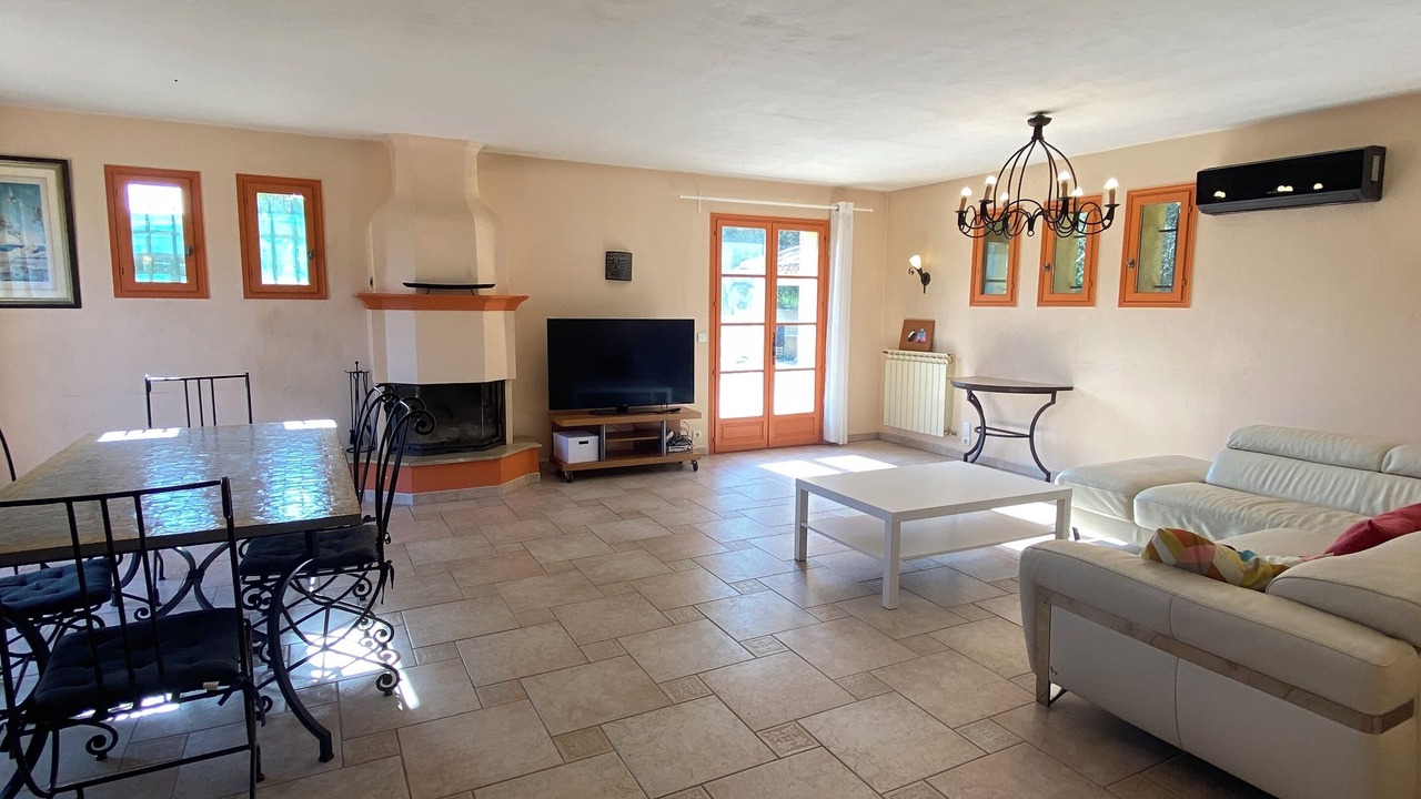 Photo of Livingroom in Saint-Cezaire-sur-Siagne