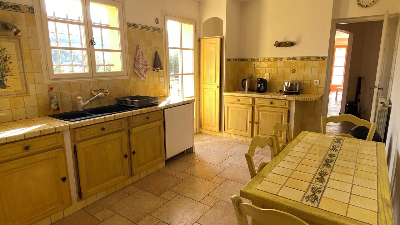Photo of Kitchen in Saint-Cezaire-sur-Siagne