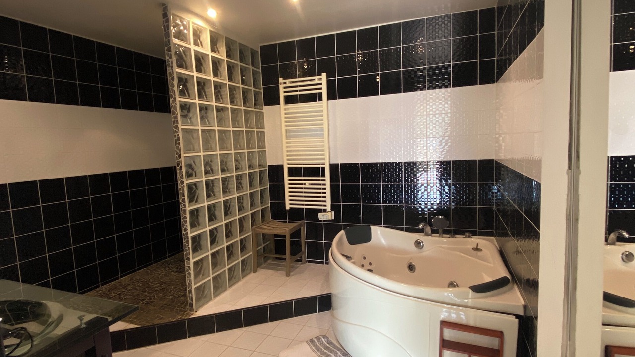 Photo of Bathroom in Saint-Cezaire-sur-Siagne