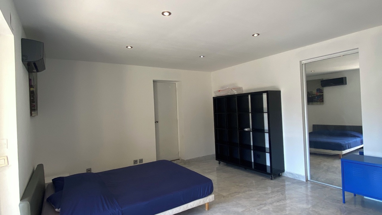 Photo of Bedroom in Saint-Cezaire-sur-Siagne