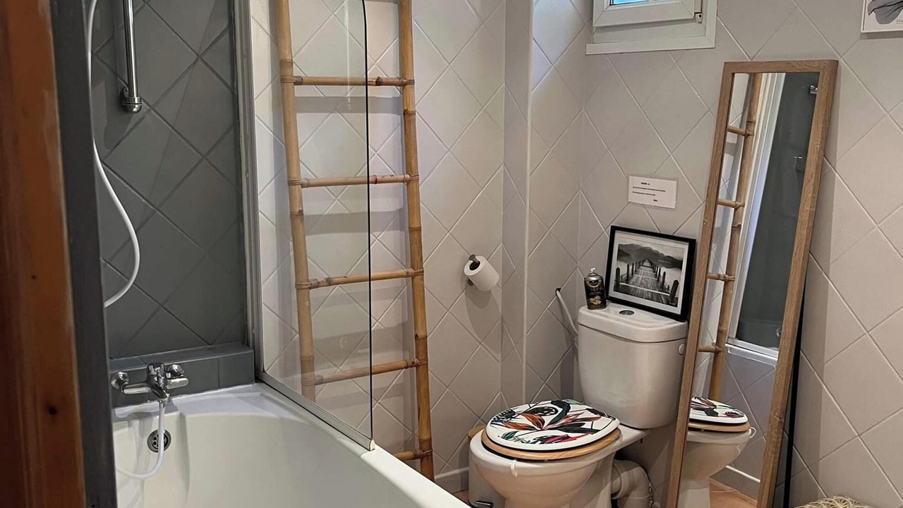 Photo of Bathroom in Maillane
