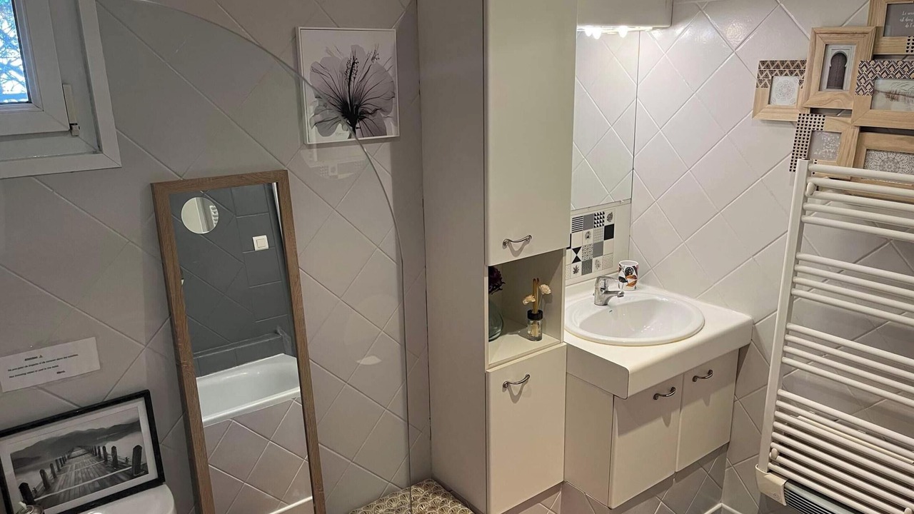 Photo of Bathroom in Maillane