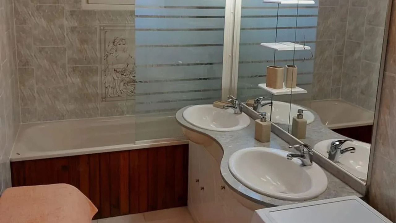Photo of Bathroom in Plan-d'Aups-Sainte-Baume