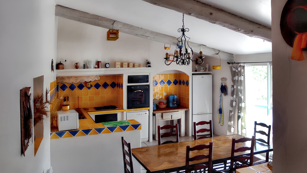 Photo of Livingroom in Saint-Michel-l'Observatoire