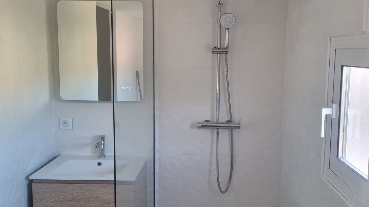 Photo of Bathroom in Ollioules