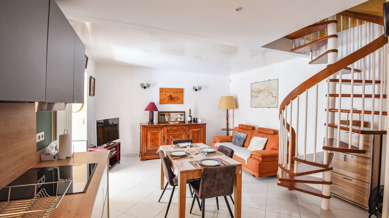 Photo of Livingroom in 7th Arrondissement