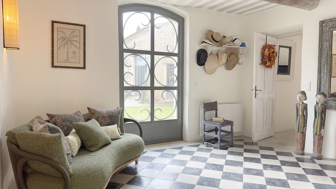 Photo of Livingroom in Oppede
