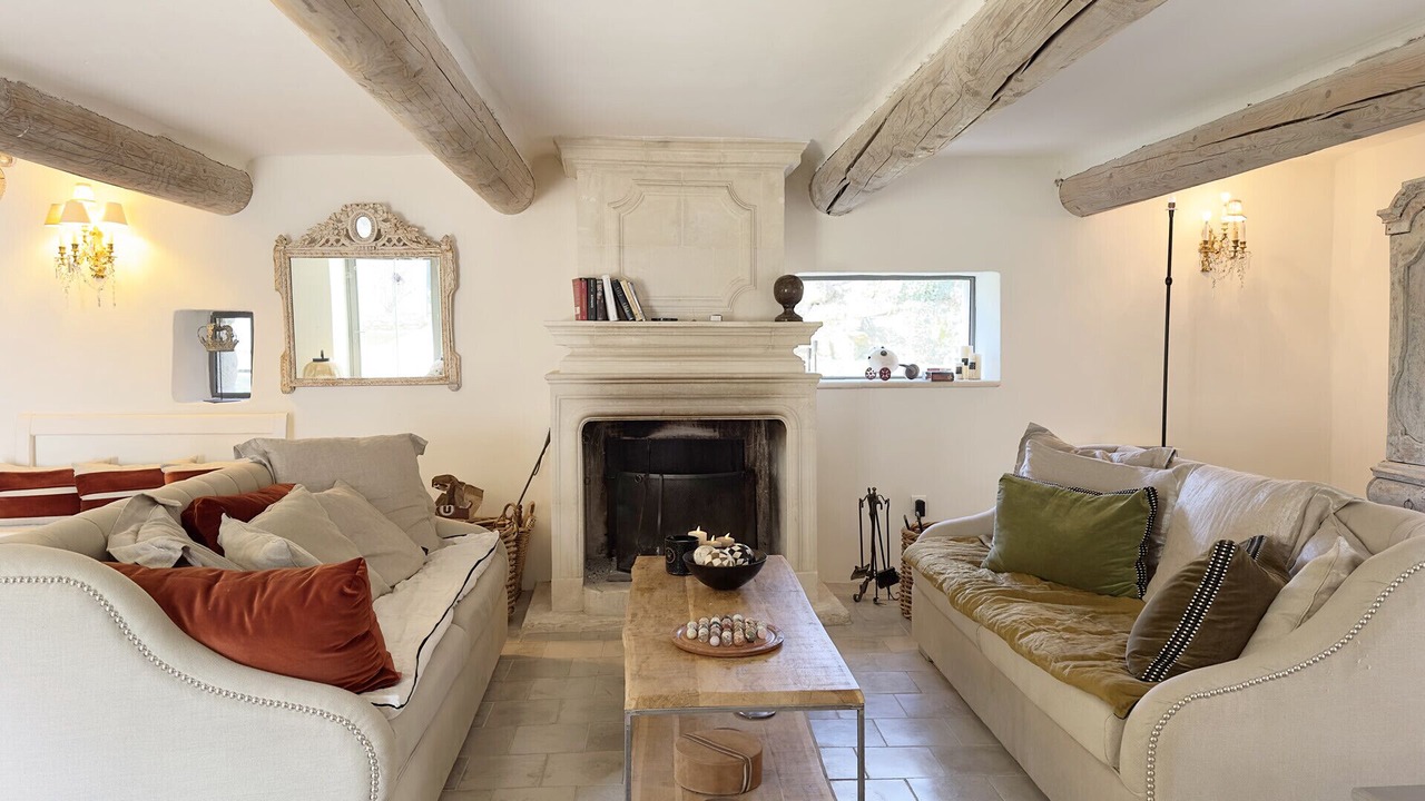 Photo of Livingroom in Oppede