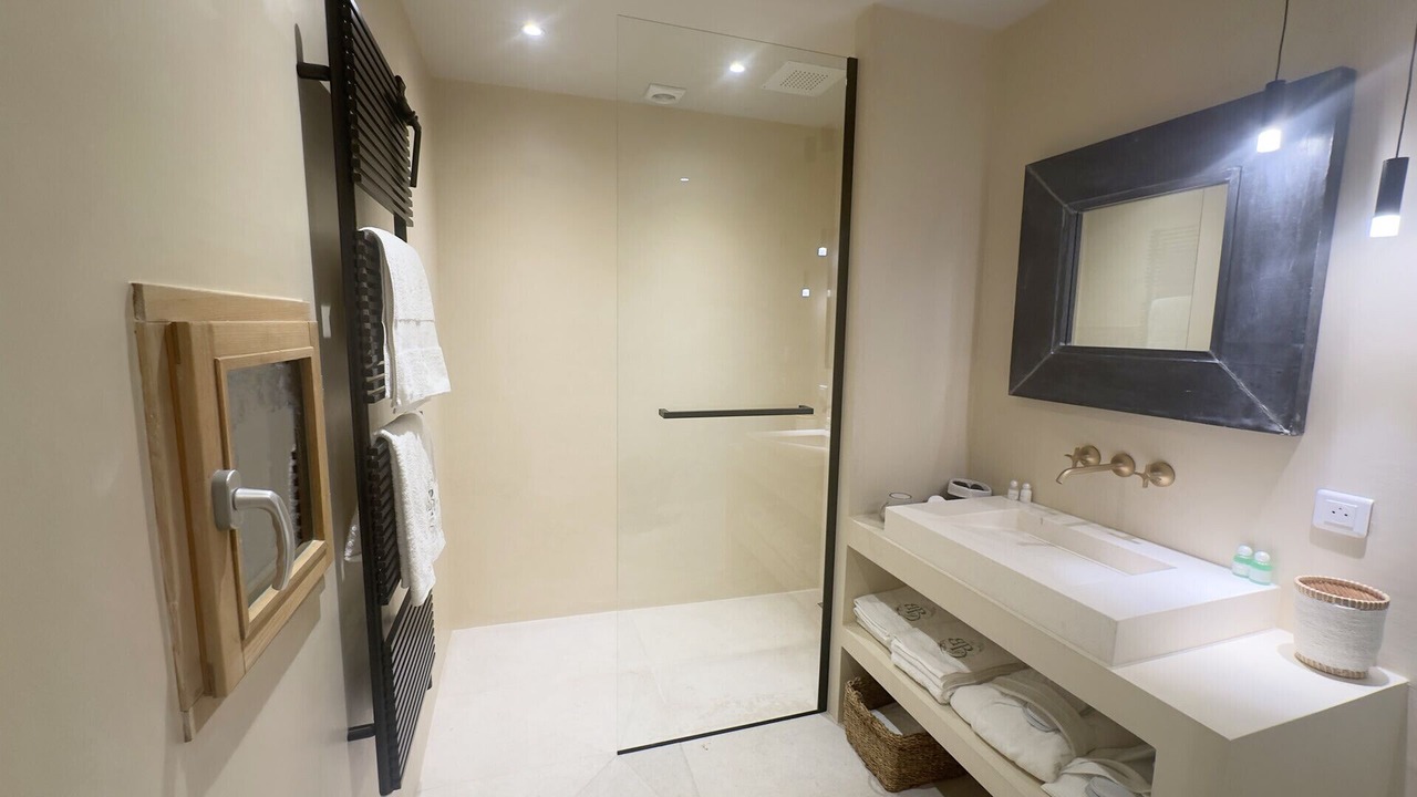 Photo of Bathroom in Oppede