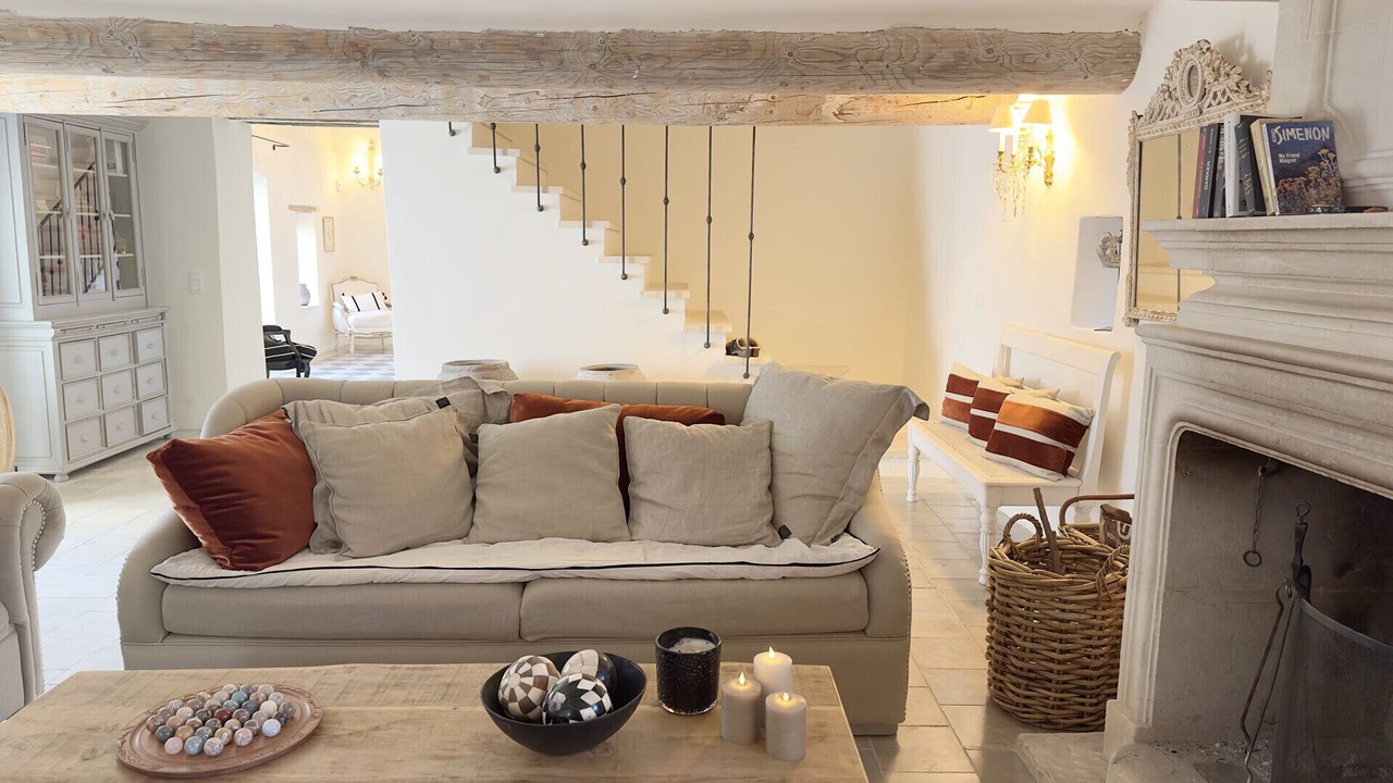 Photo of Livingroom in Oppede