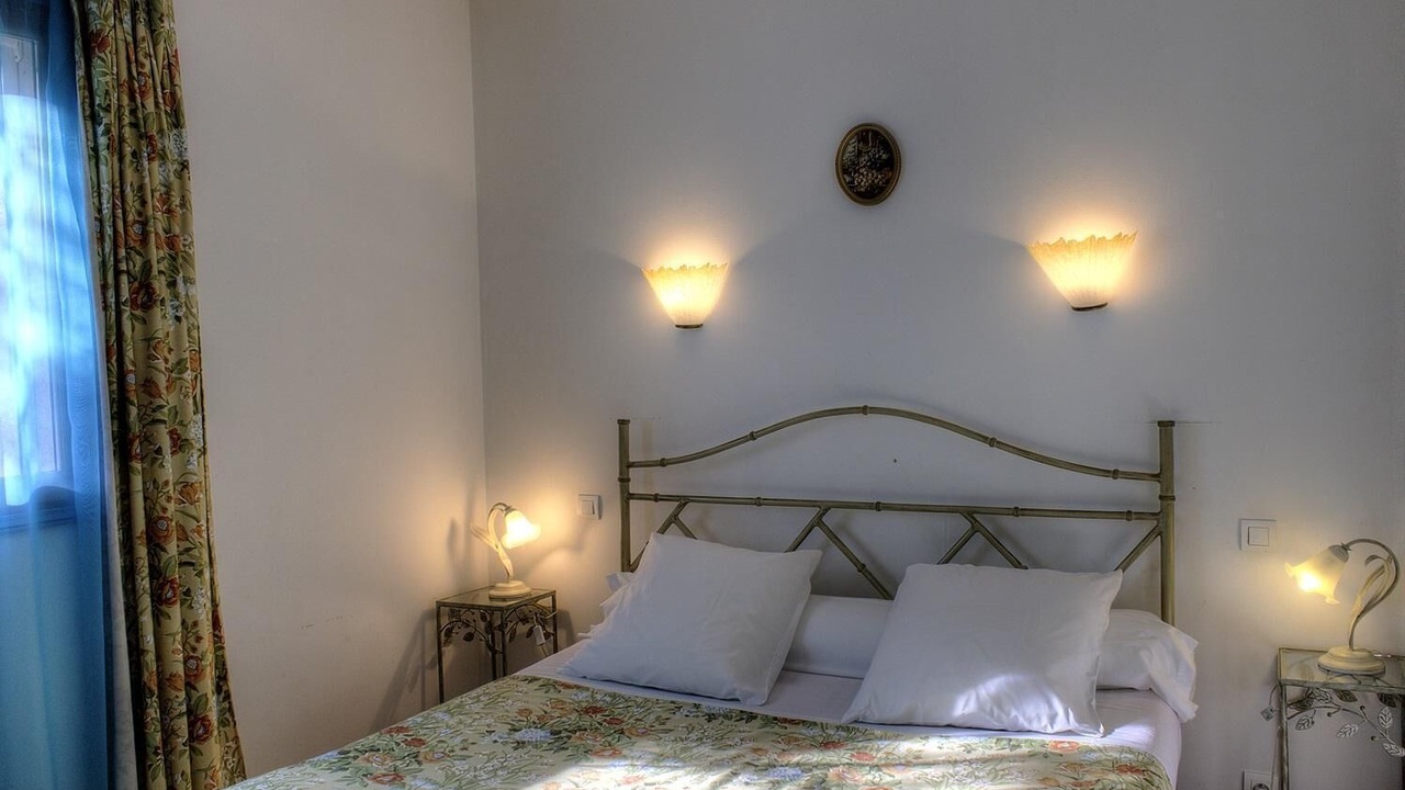 Photo of Bedroom in Saint-Cezaire-sur-Siagne