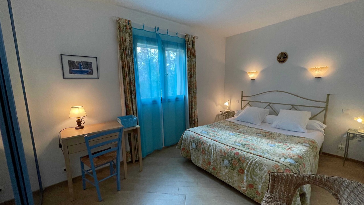 Photo of Bedroom in Saint-Cezaire-sur-Siagne