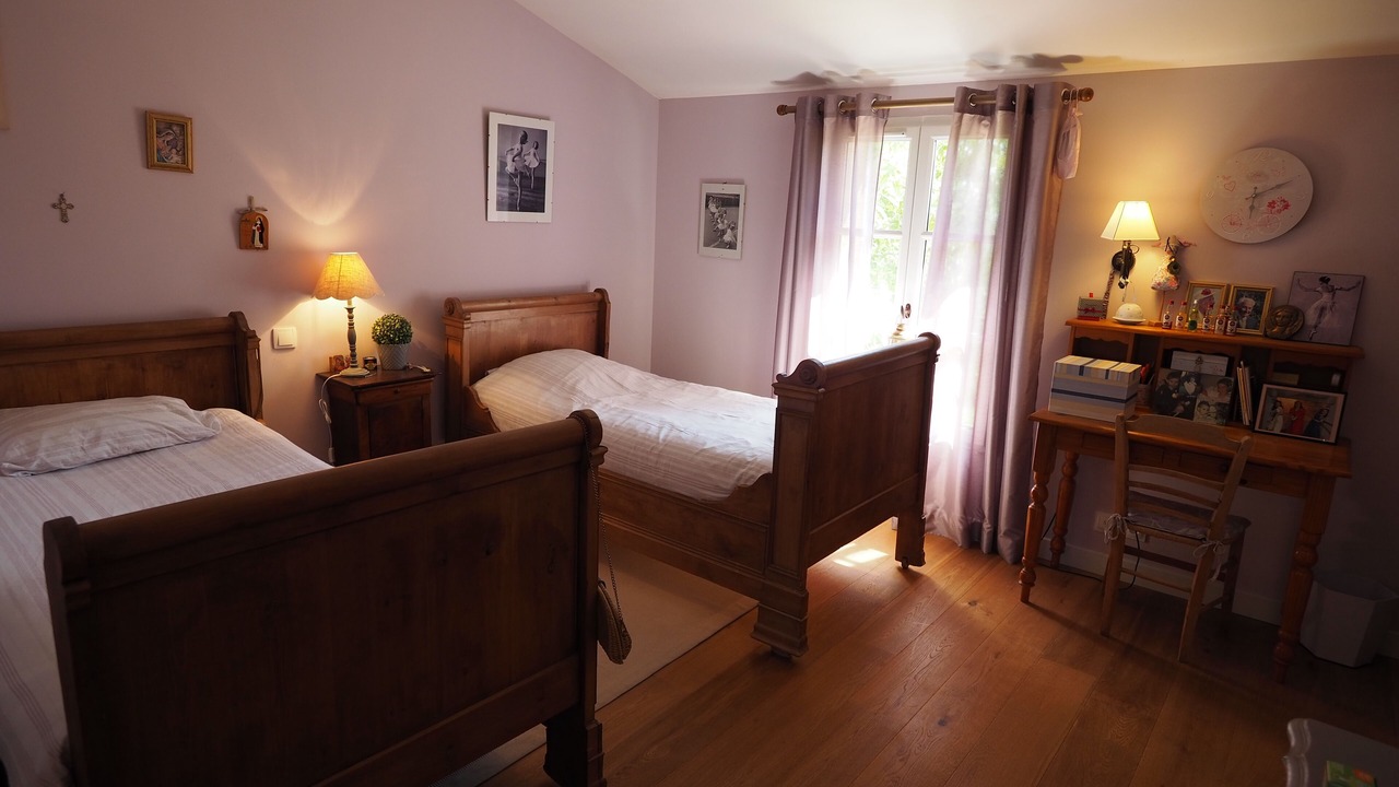 Photo of Bedroom in Saint-Martin-de-la-Brasque