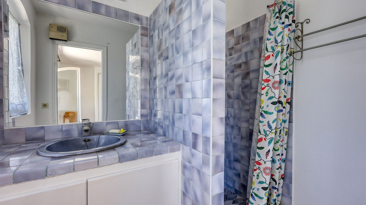 Photo of Bathroom in Ollioules