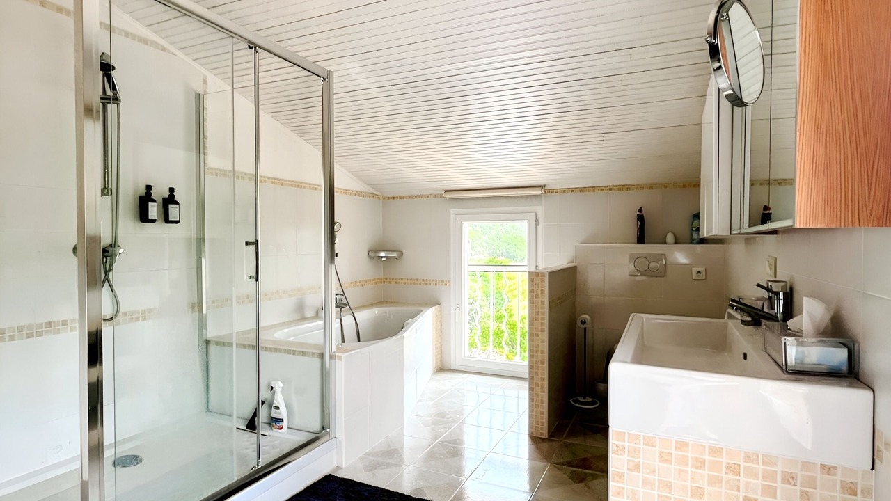 Photo of Bathroom in Rians