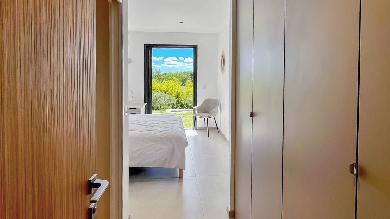 Photo of Bedroom in Eguilles