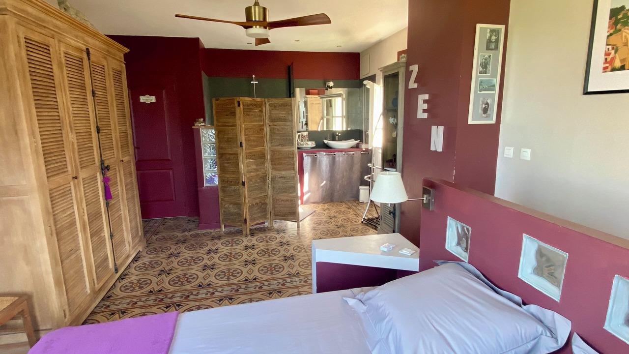 Photo of Bedroom in Saint-Chamas