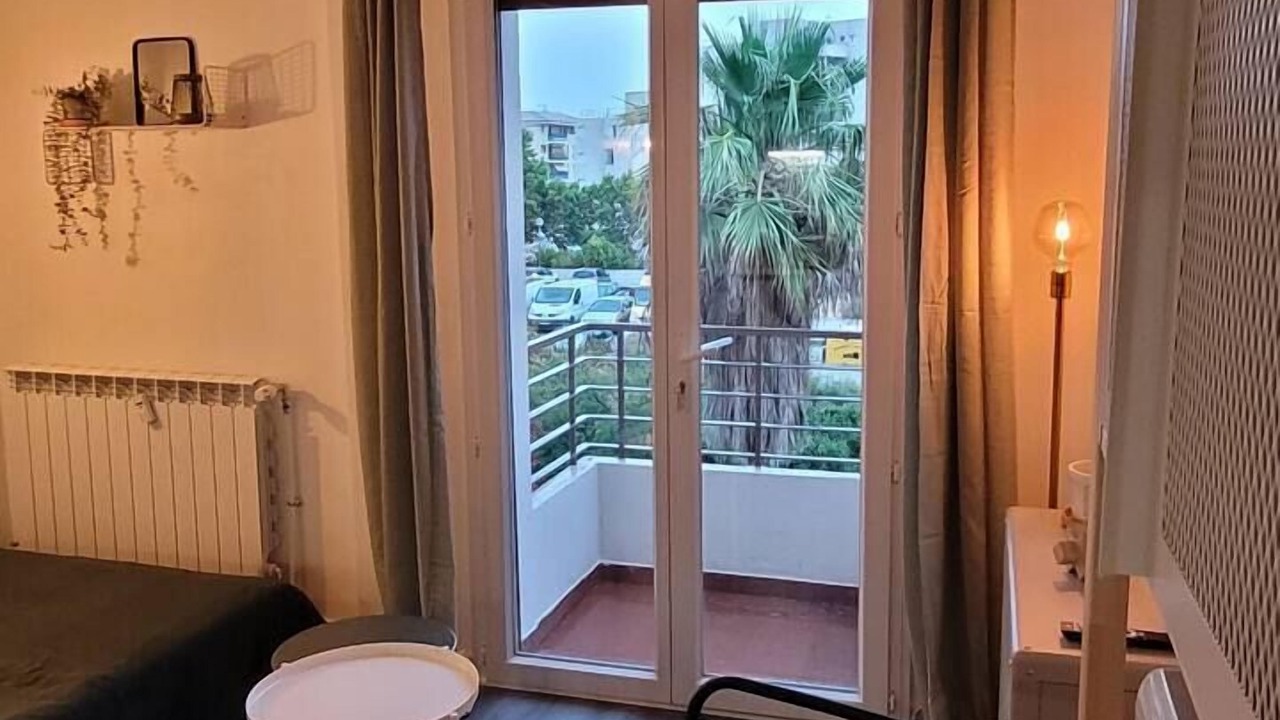 Photo of Bedroom in Hyeres City Centre