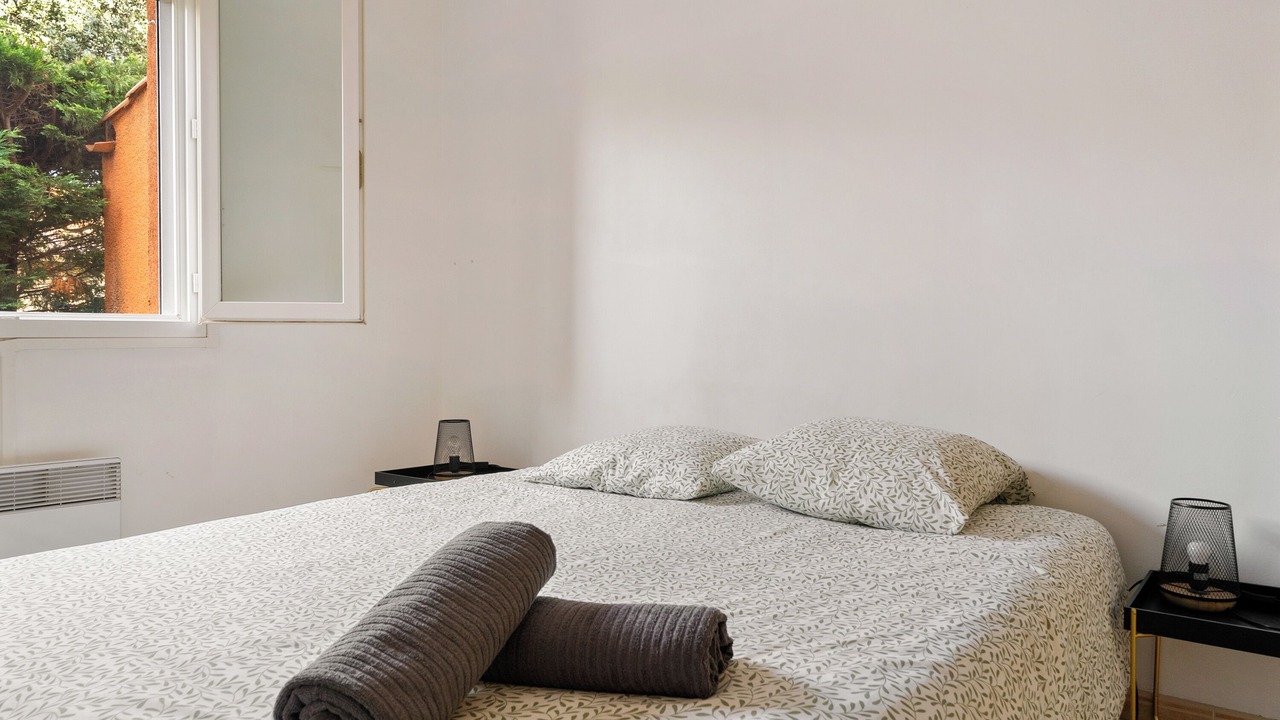Photo of Bedroom in Saint-Mitre-les-Remparts