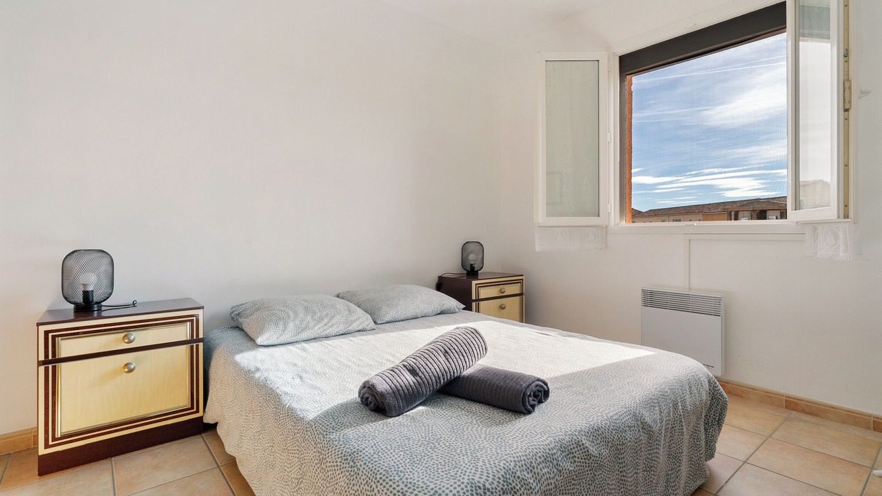 Photo of Bedroom in Saint-Mitre-les-Remparts