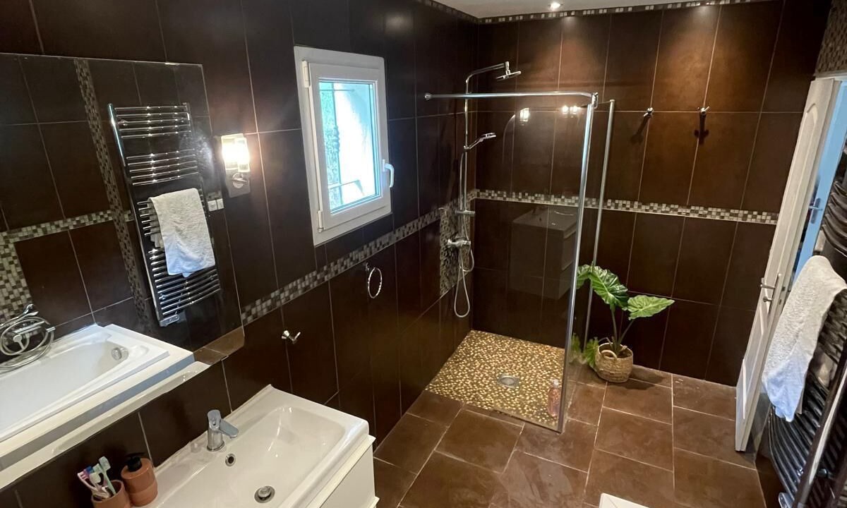 Photo of Bathroom in Rousset