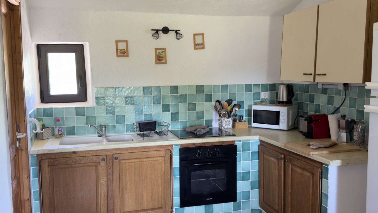 Photo of Kitchen in Puyvert