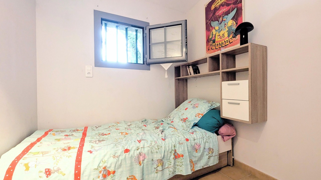 Photo of Bedroom in Roquefort-la-Bedoule