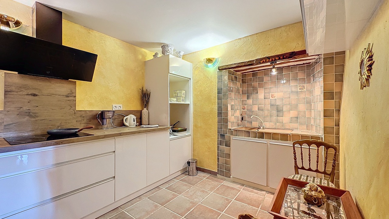 Photo of Kitchen in Caderousse