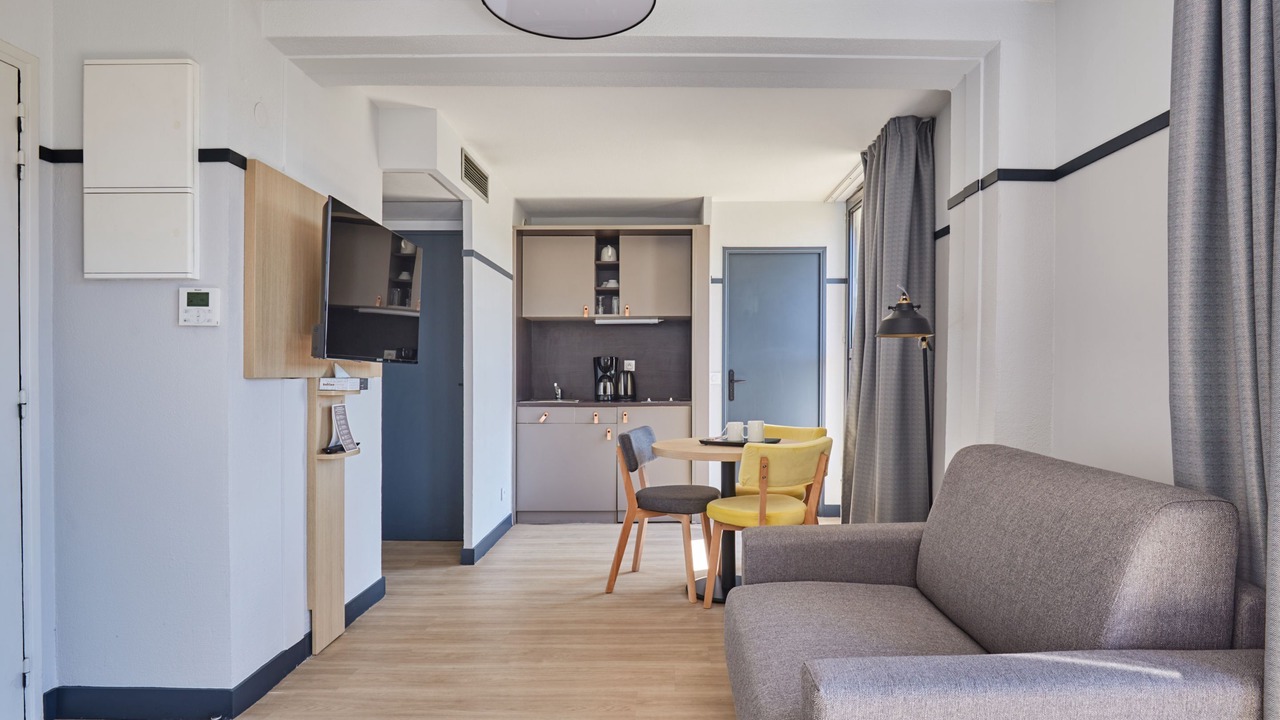 Photo of Livingroom in Couronne Urbaine