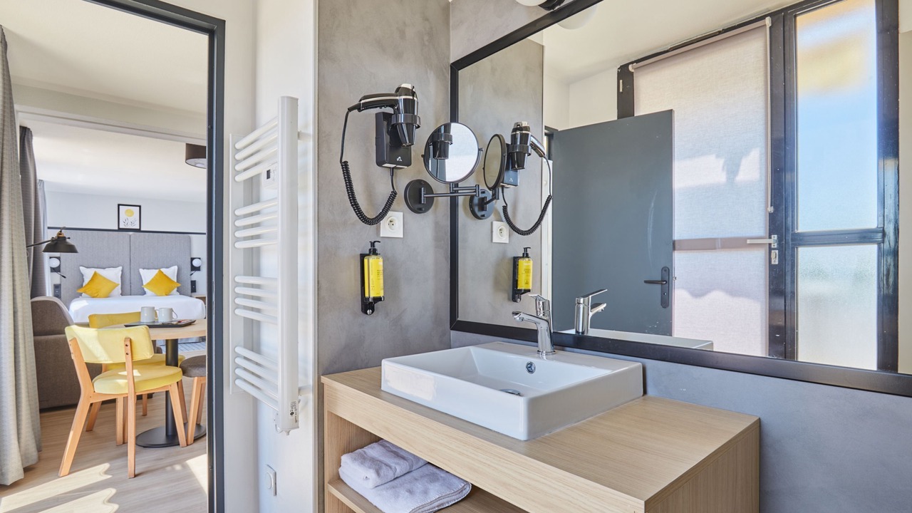 Photo of Bathroom in Couronne Urbaine