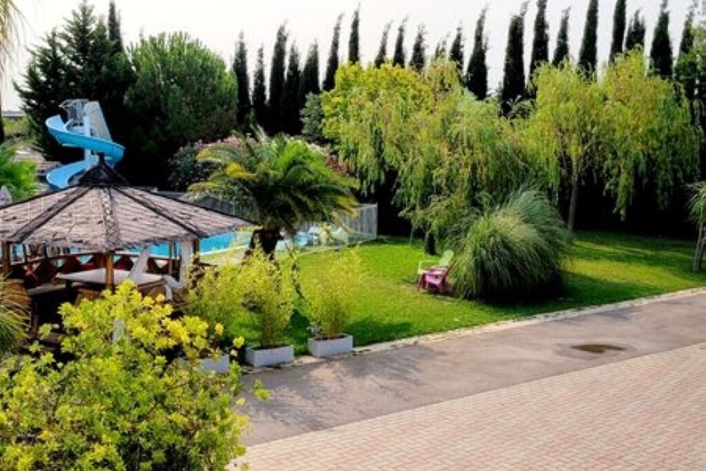 Photo of Outdoor in Milhaud