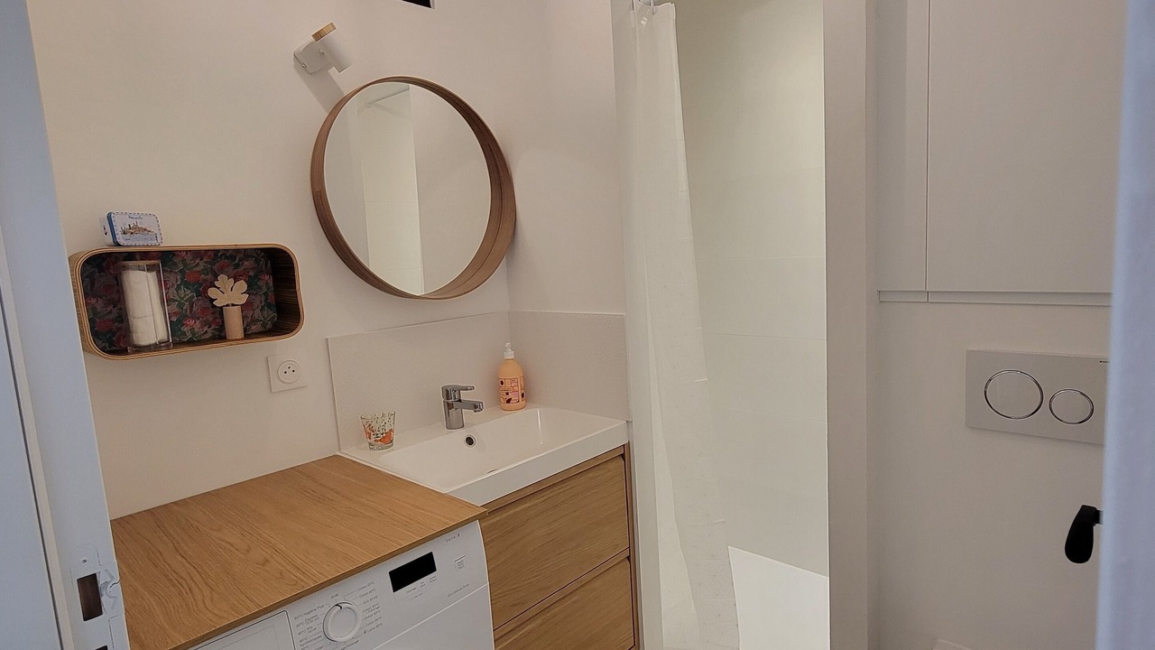 Photo of Bathroom in Lodi