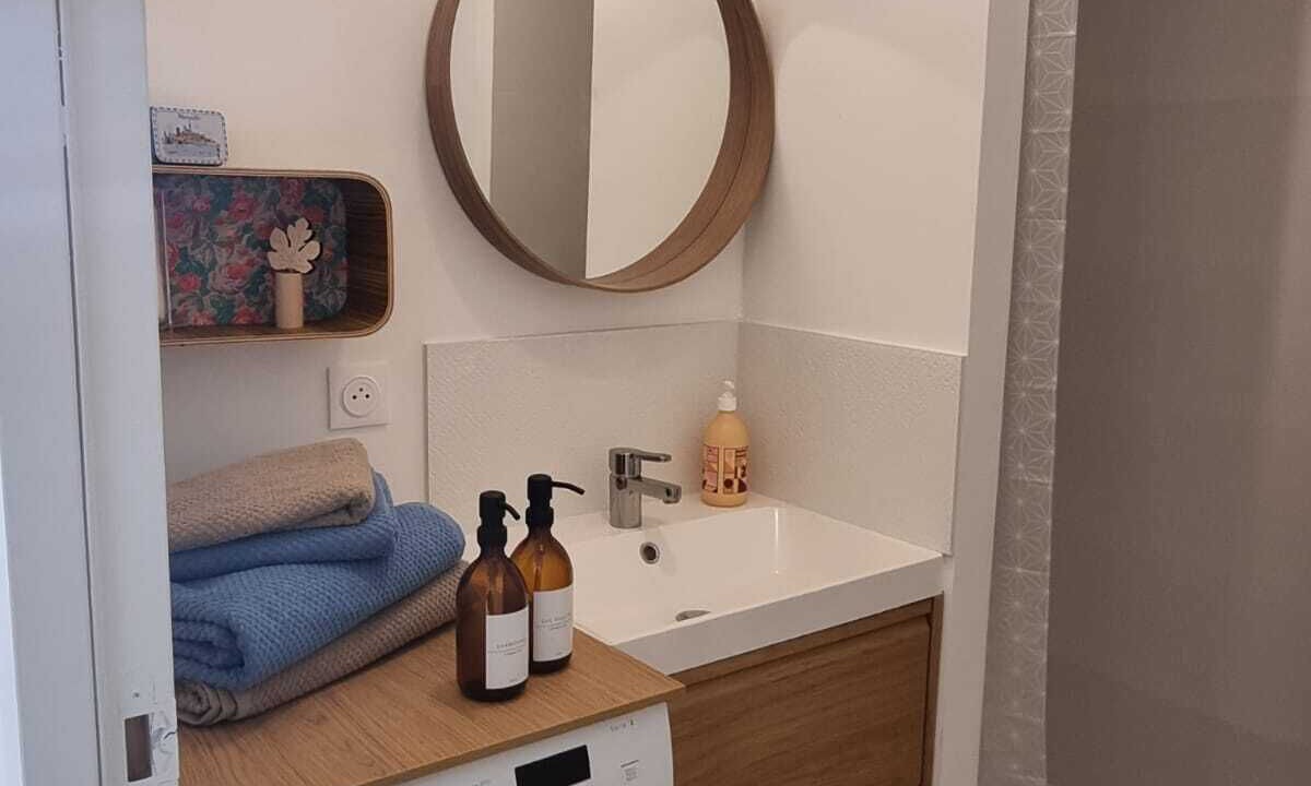 Photo of Bathroom in Lodi