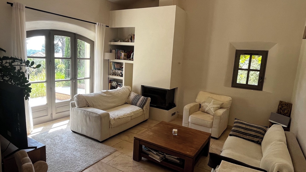 Photo of Livingroom in Pourrieres