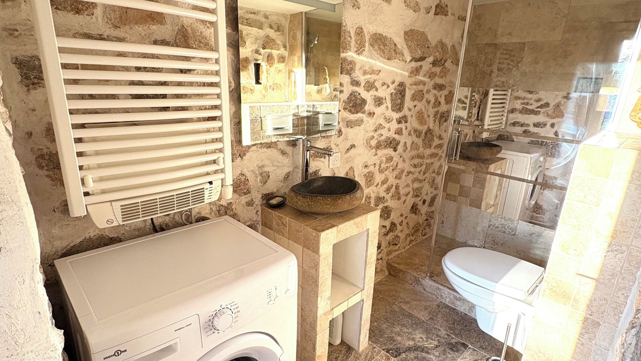 Photo of Bathroom in Taradeau