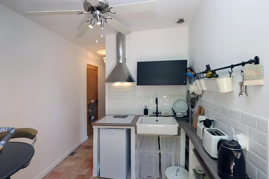 Photo of Kitchen in La Roque-d'Antheron