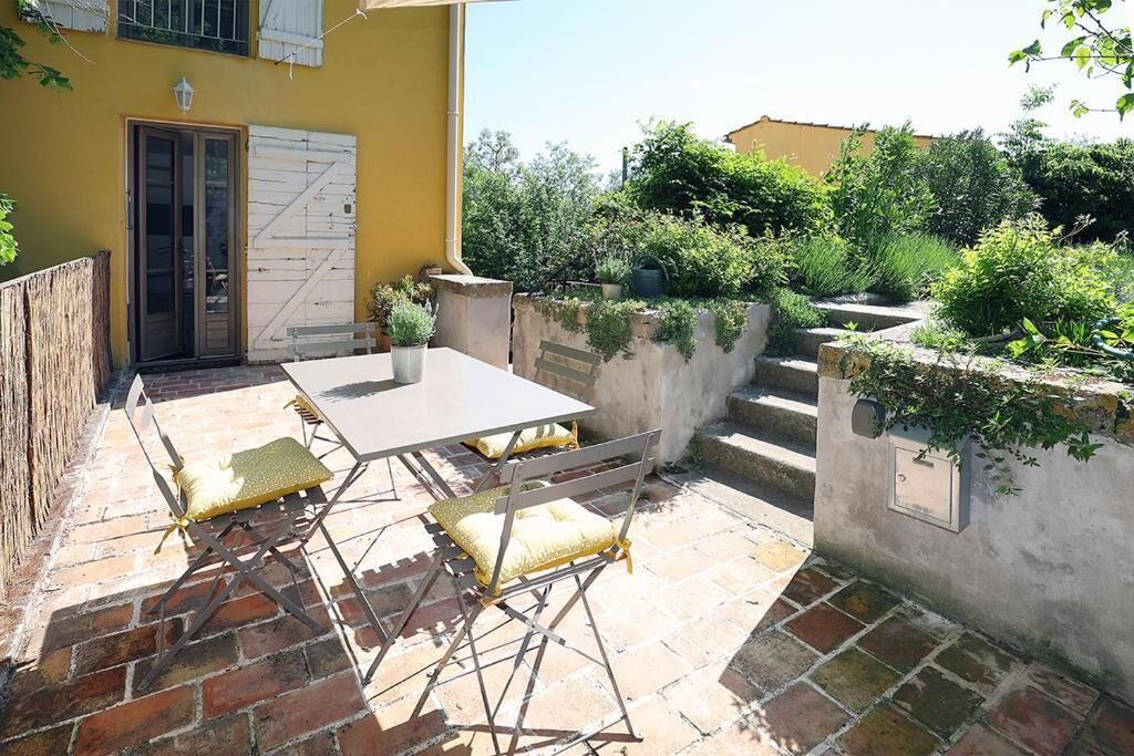 Photo of Outdoor in La Roque-d'Antheron